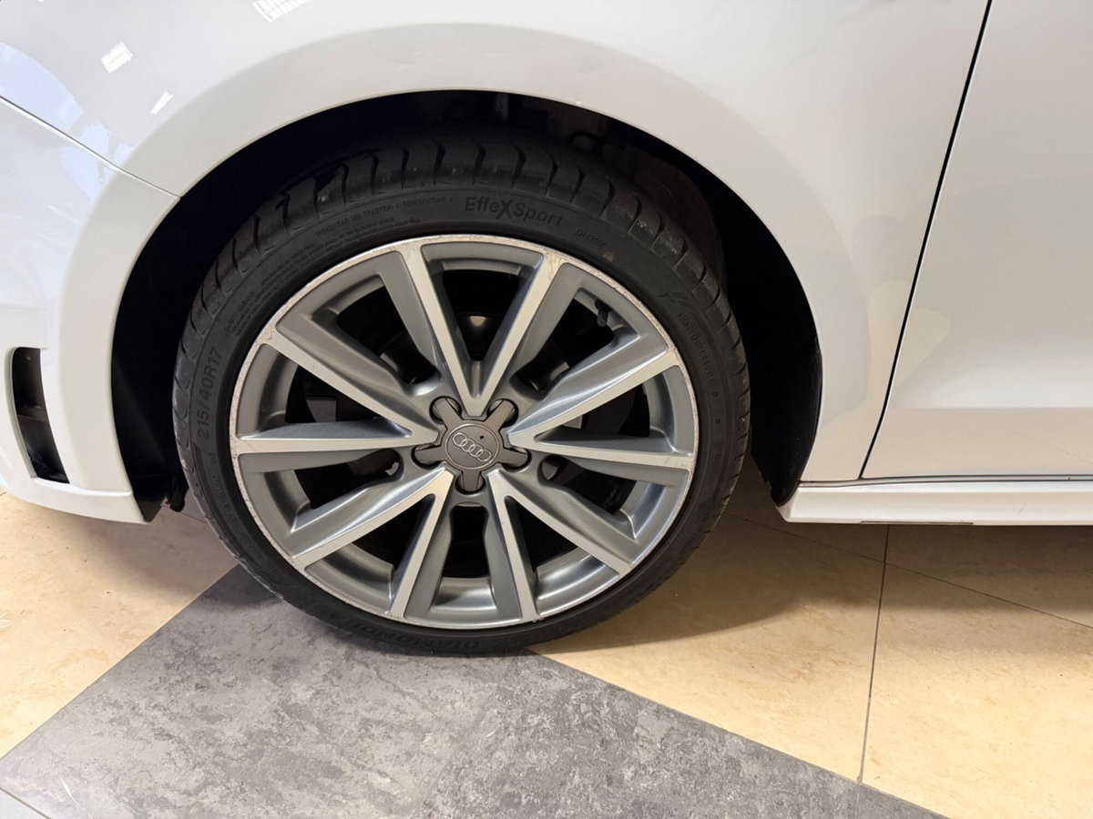 Audi A1 1.6 TDI S line edition plus (5)
