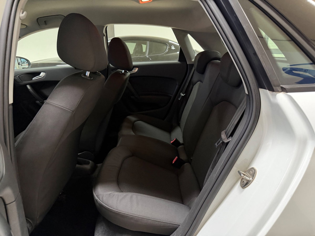 Audi A1 1.6 TDI S line edition plus (7)