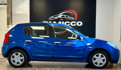 Dacia Sandero 1.4 8V Lauréate (4)