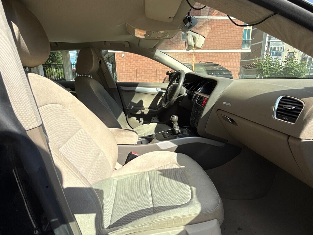 Audi A5 Coupé 2.0 TDI 177 CV Advanced (17)