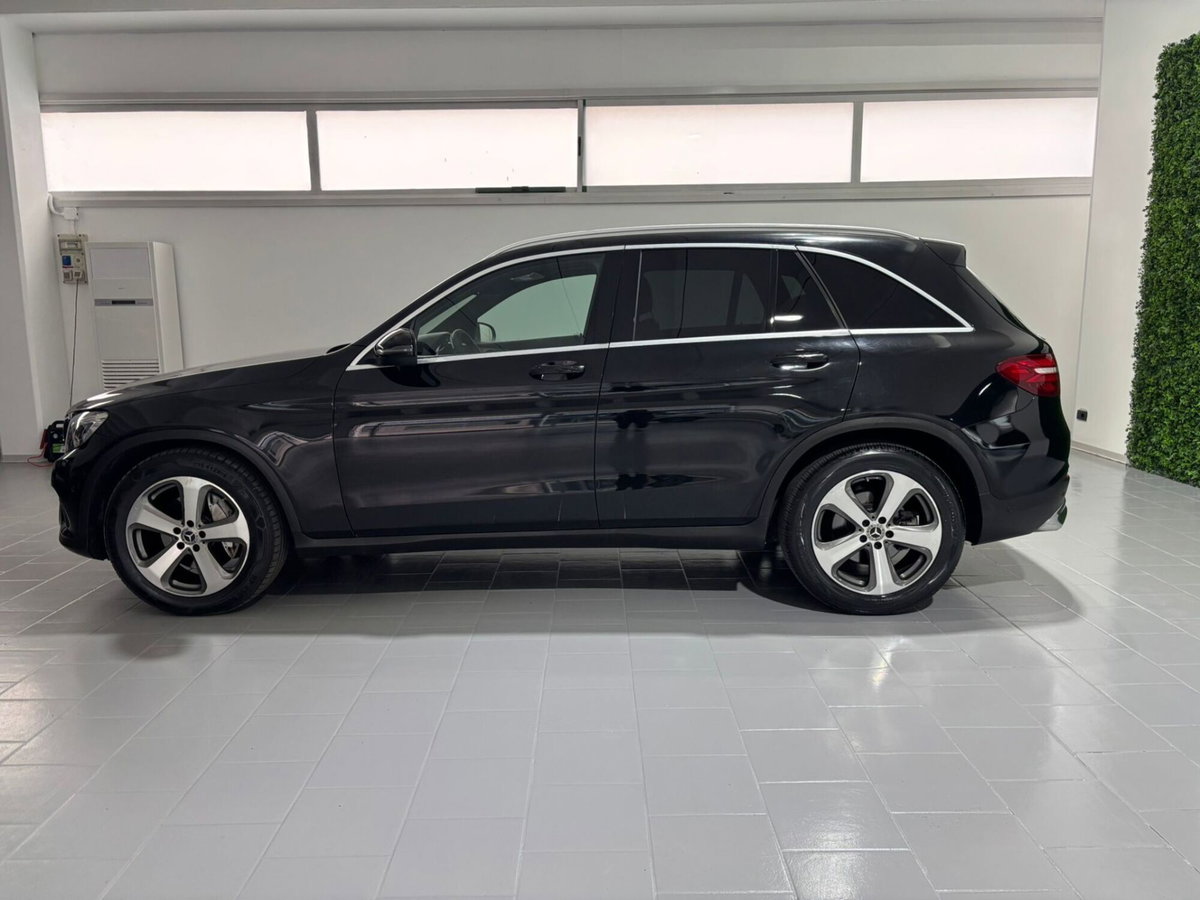 Mercedes-Benz GLC SUV 220 d 4Matic Sport (2)