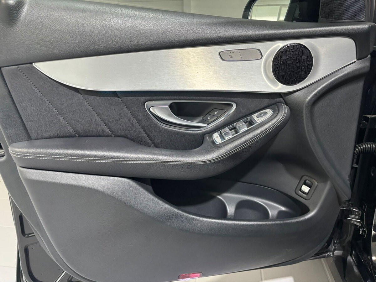 Mercedes-Benz GLC SUV 220 d 4Matic Sport (9)