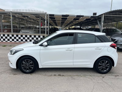 Hyundai i20 1.1 CRDi 12V 5 porte Style (8)