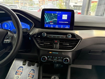 Ford Kuga 1.5 EcoBoost 150 CV 2WD Titanium X (9)