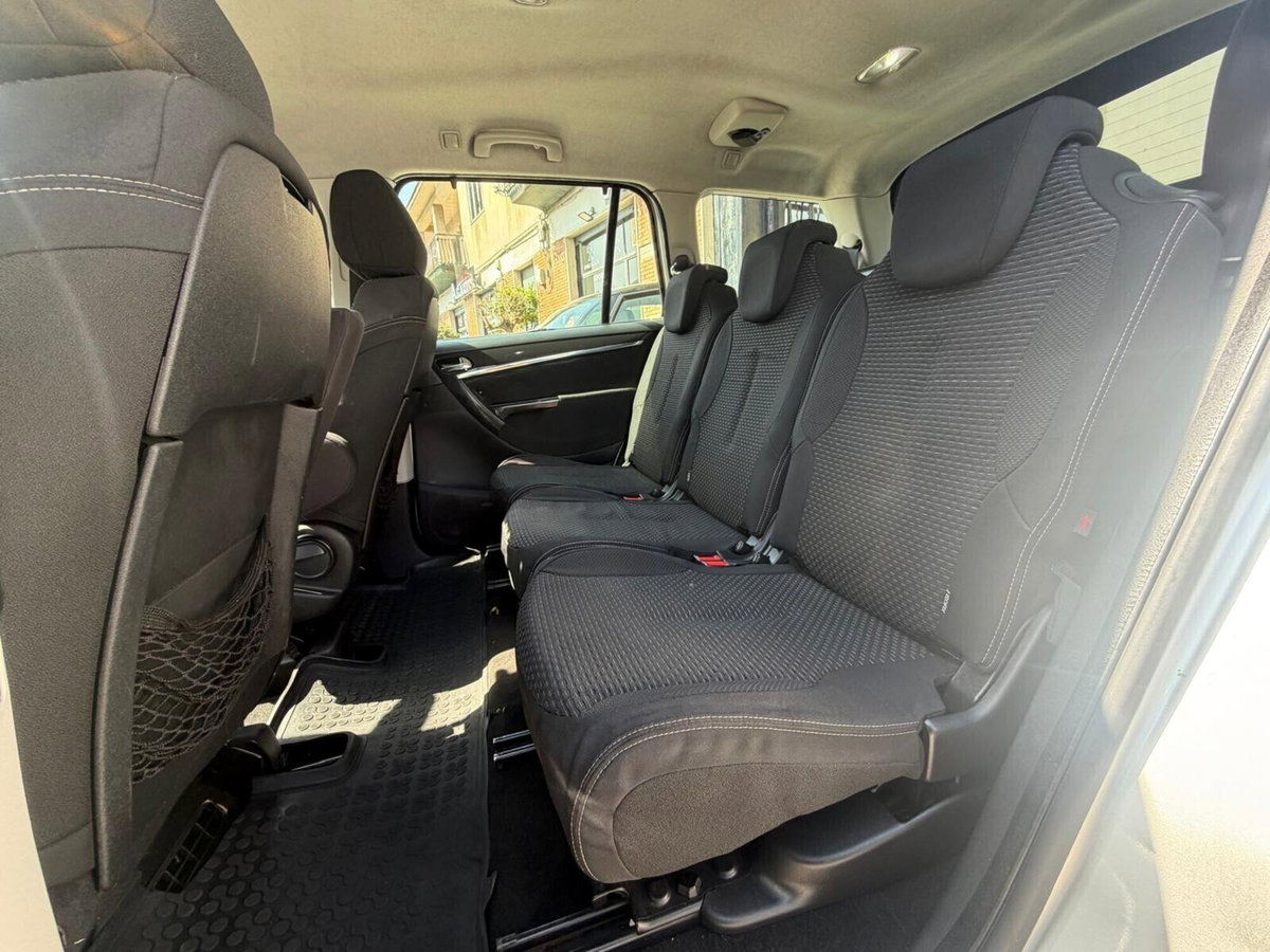 Citroen C4 Picasso 1.6 HDi 110 FAP Exclusive (10)