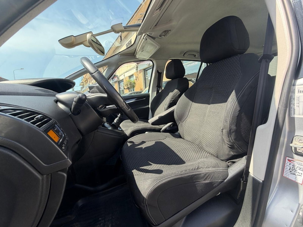 Citroen C4 Picasso 1.6 HDi 110 FAP Exclusive (9)