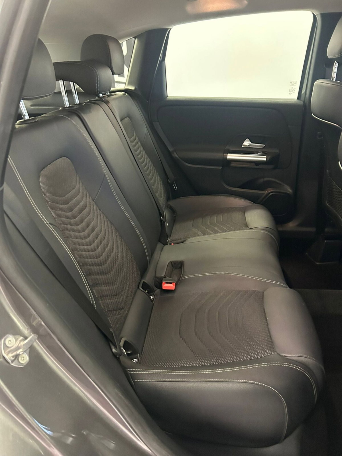Mercedes-Benz Classe B 180 d AMG Line Premium Plus auto (11)