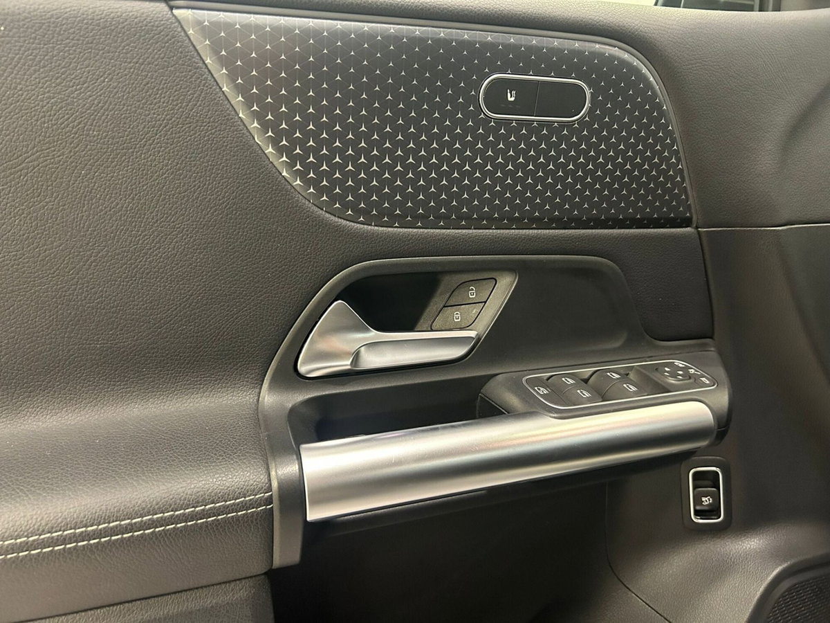 Mercedes-Benz Classe B 180 d AMG Line Premium Plus auto (14)