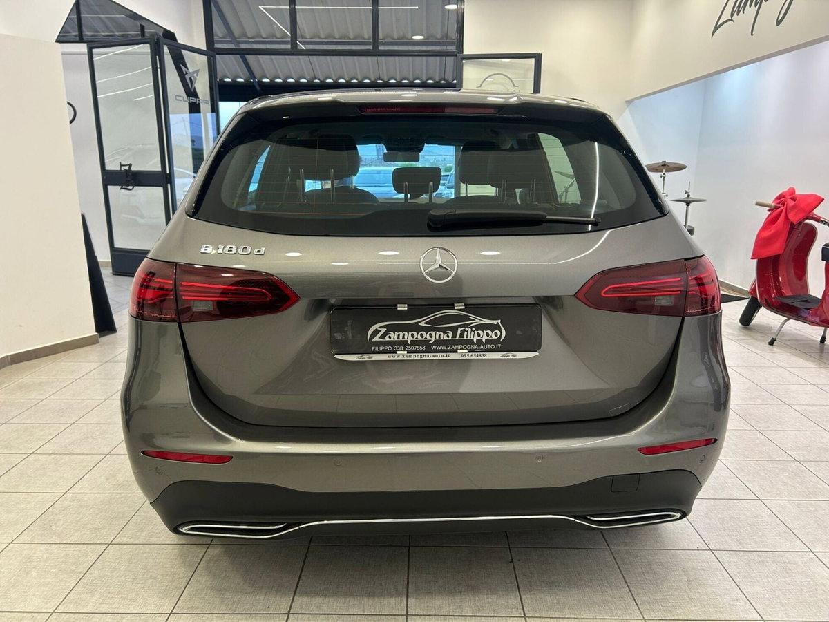 Mercedes-Benz Classe B 180 d AMG Line Premium Plus auto (6)