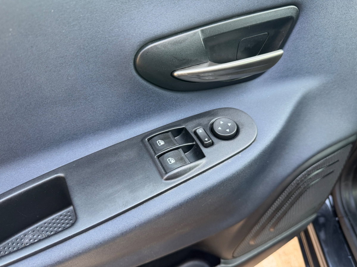 Lancia Ypsilon 1.2 69 CV 5 porte GPL Ecochic Gold (18)