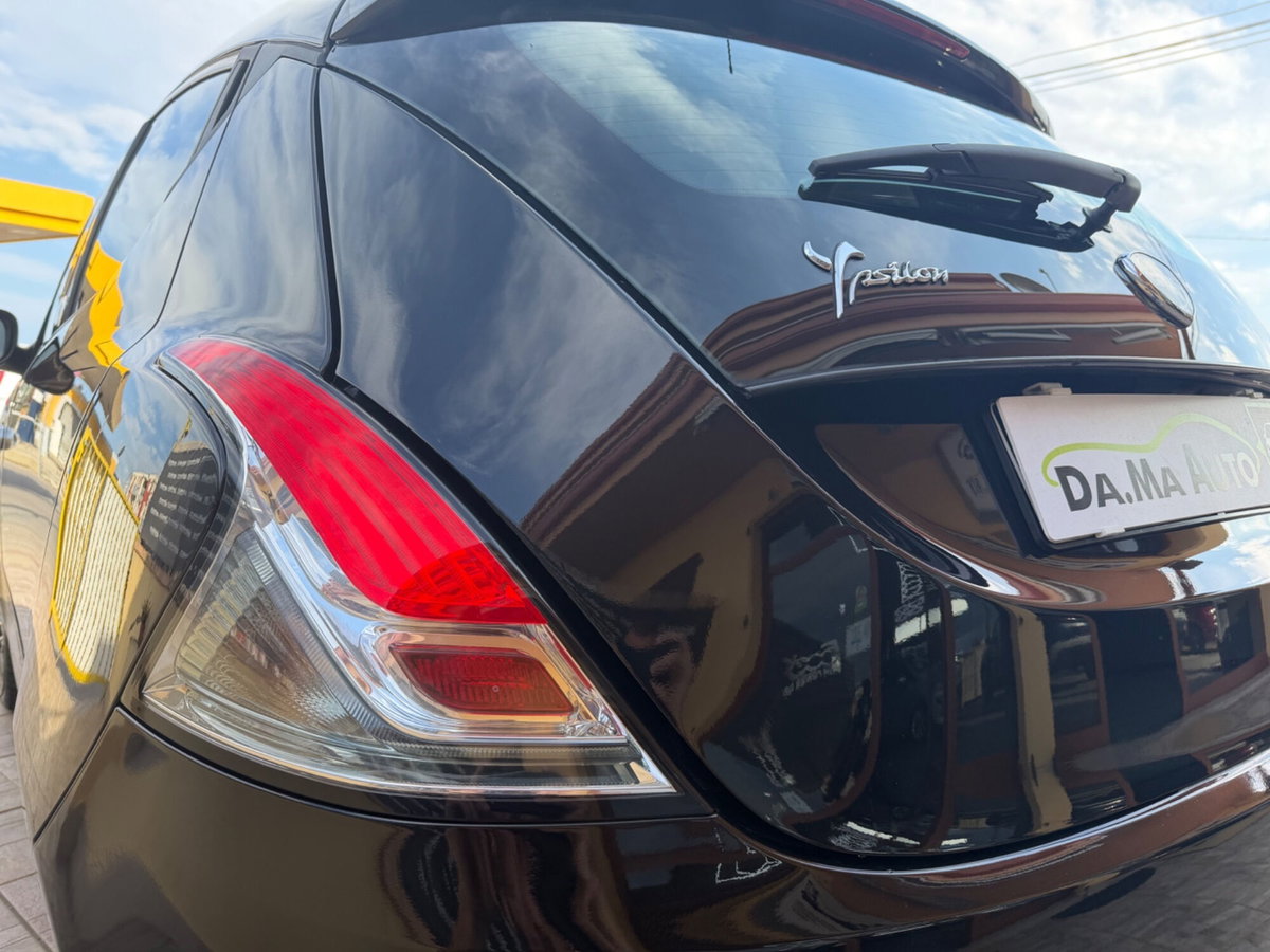Lancia Ypsilon 1.2 69 CV 5 porte GPL Ecochic Gold (3)