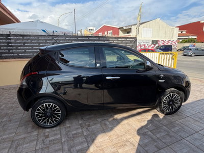 Lancia Ypsilon 1.2 69 CV 5 porte GPL Ecochic Gold (6)
