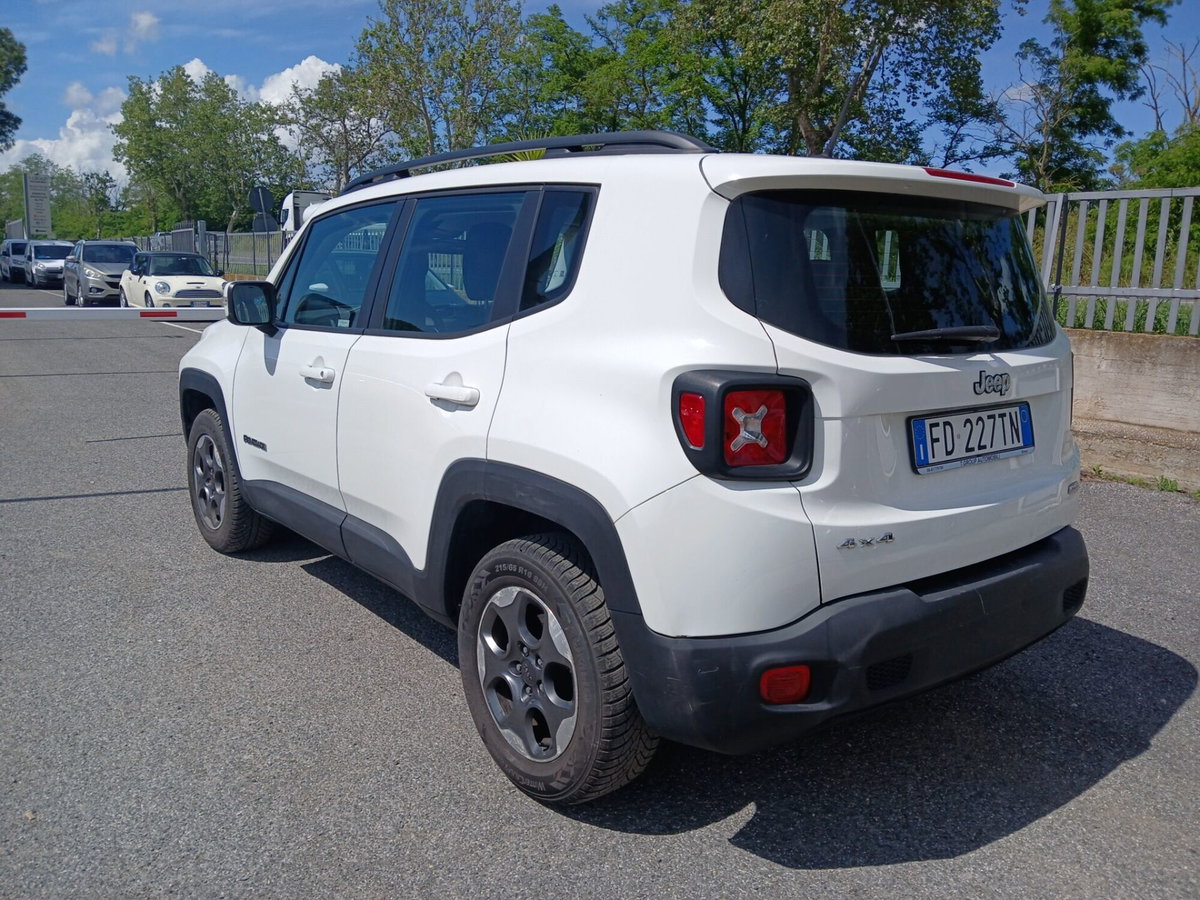 Jeep Renegade 2.0 Mjt 140CV 4WD Active Drive Limited (7)