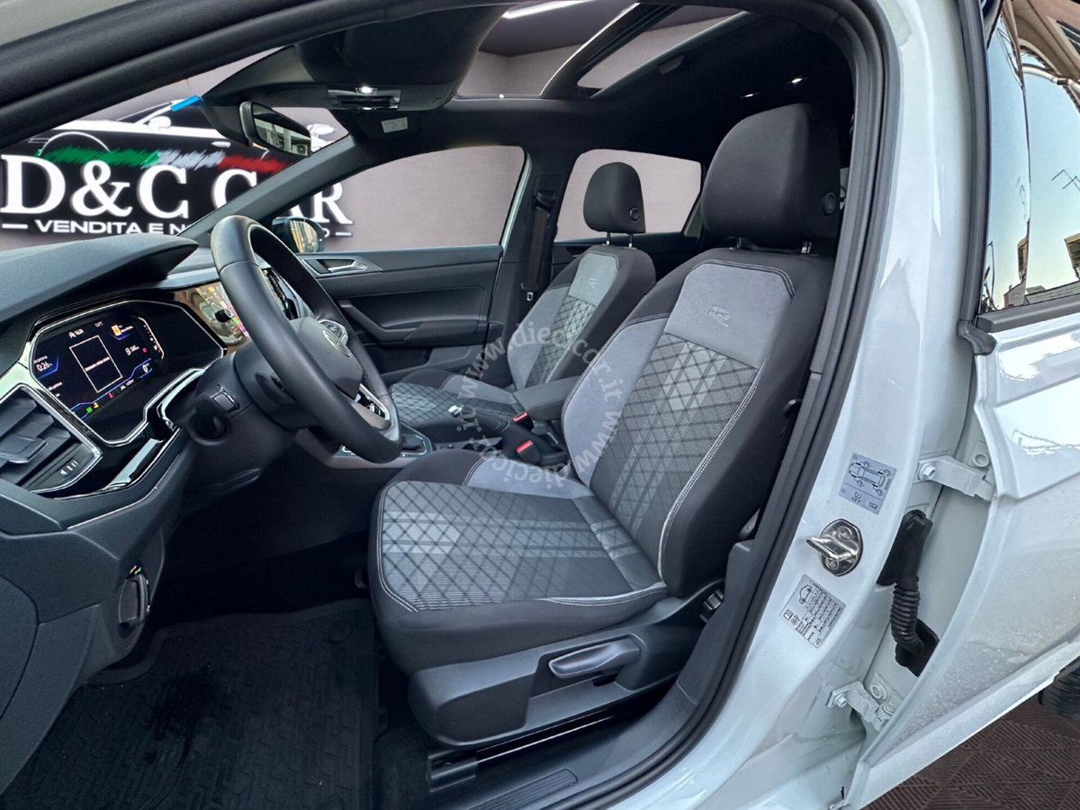 Volkswagen Taigo 1.0 tsi R-Line 115cv dsg (11)