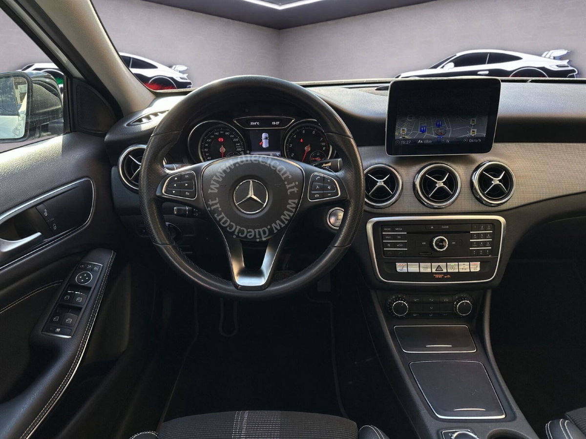 Mercedes-Benz GLA SUV 180 Sport (18)