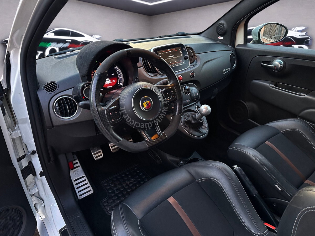 Abarth 695 1.4 t-jet 180cv (10)