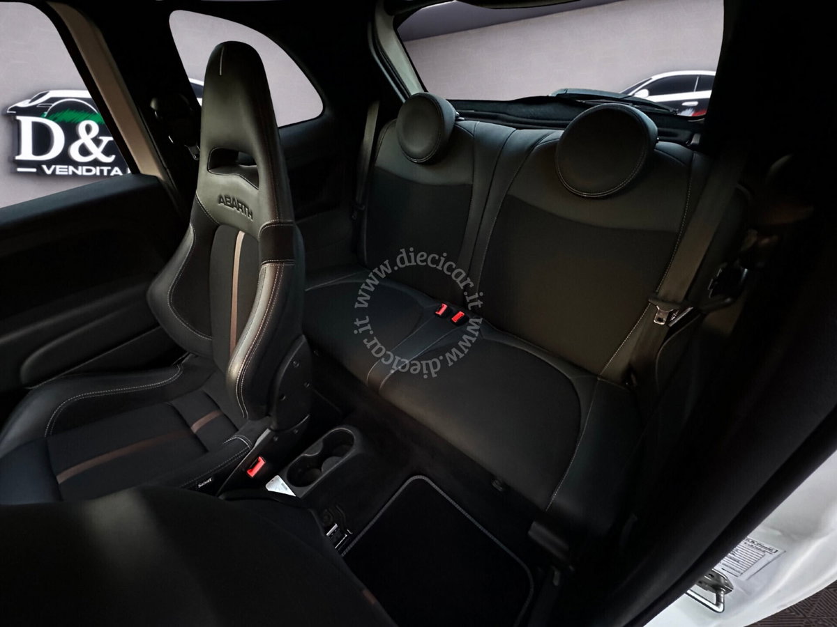 Abarth 695 1.4 t-jet 180cv (18)