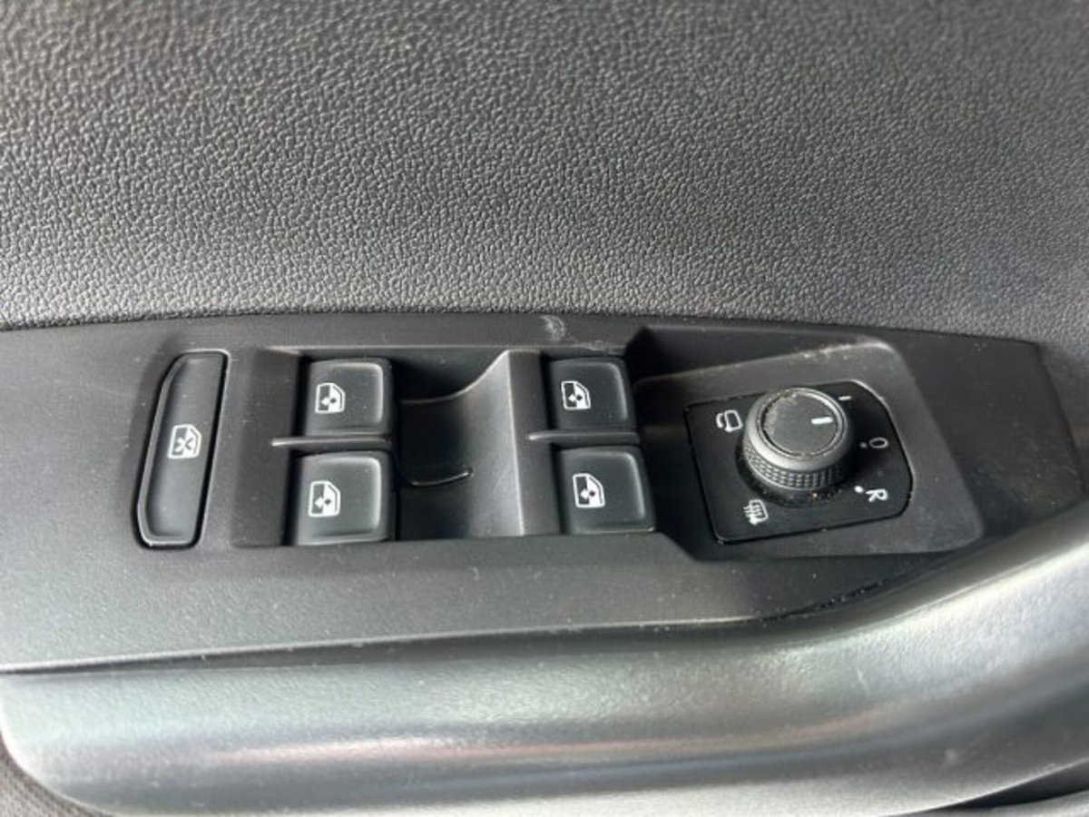 Volkswagen Polo 1.0 TGI 5p. Life (13)