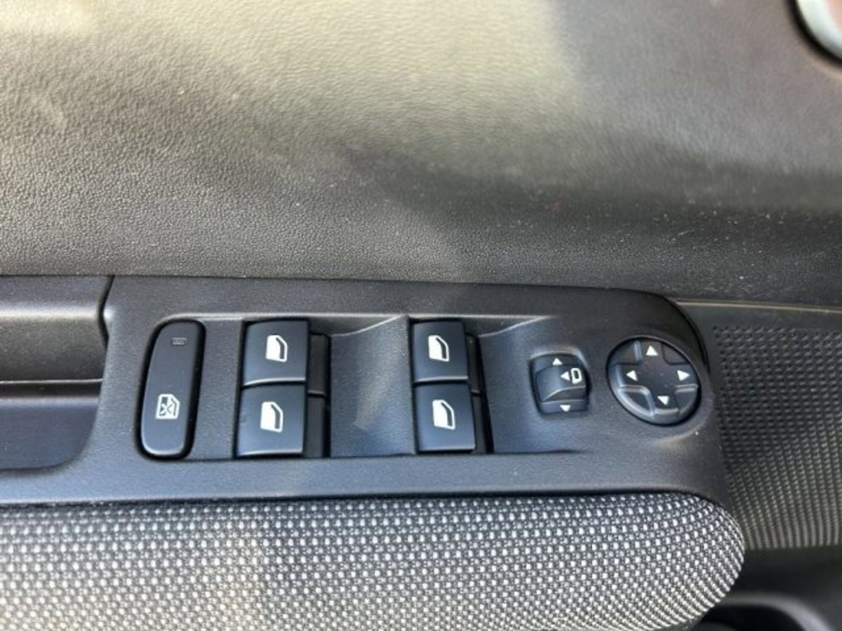Citroen C3 Aircross BlueHDi 100 S&S Feel (13)