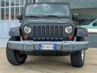 Jeep Wrangler 2.8 CRD Sahara Auto (2)