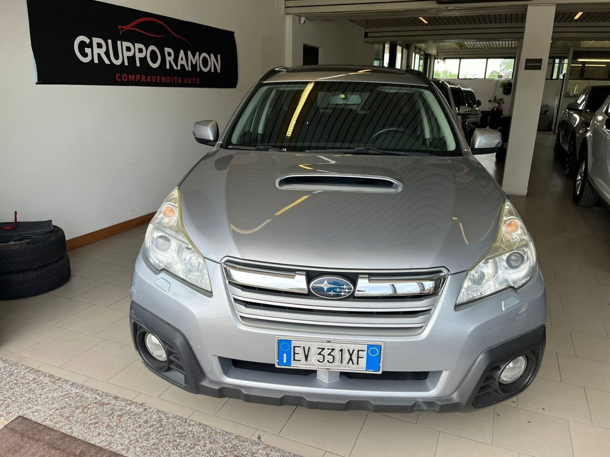 Subaru Outback 2.0D CVT Exclusive (2)
