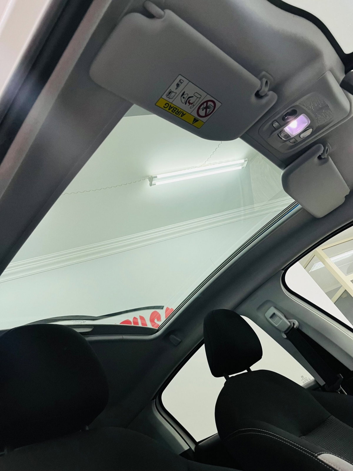 Peugeot 208 100 3 porte Allure (12)