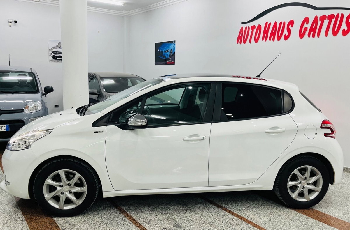 Peugeot 208 100 3 porte Allure (4)