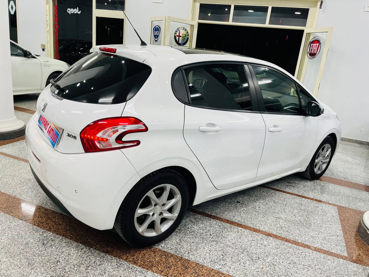 Peugeot 208 100 3 porte Allure (6)