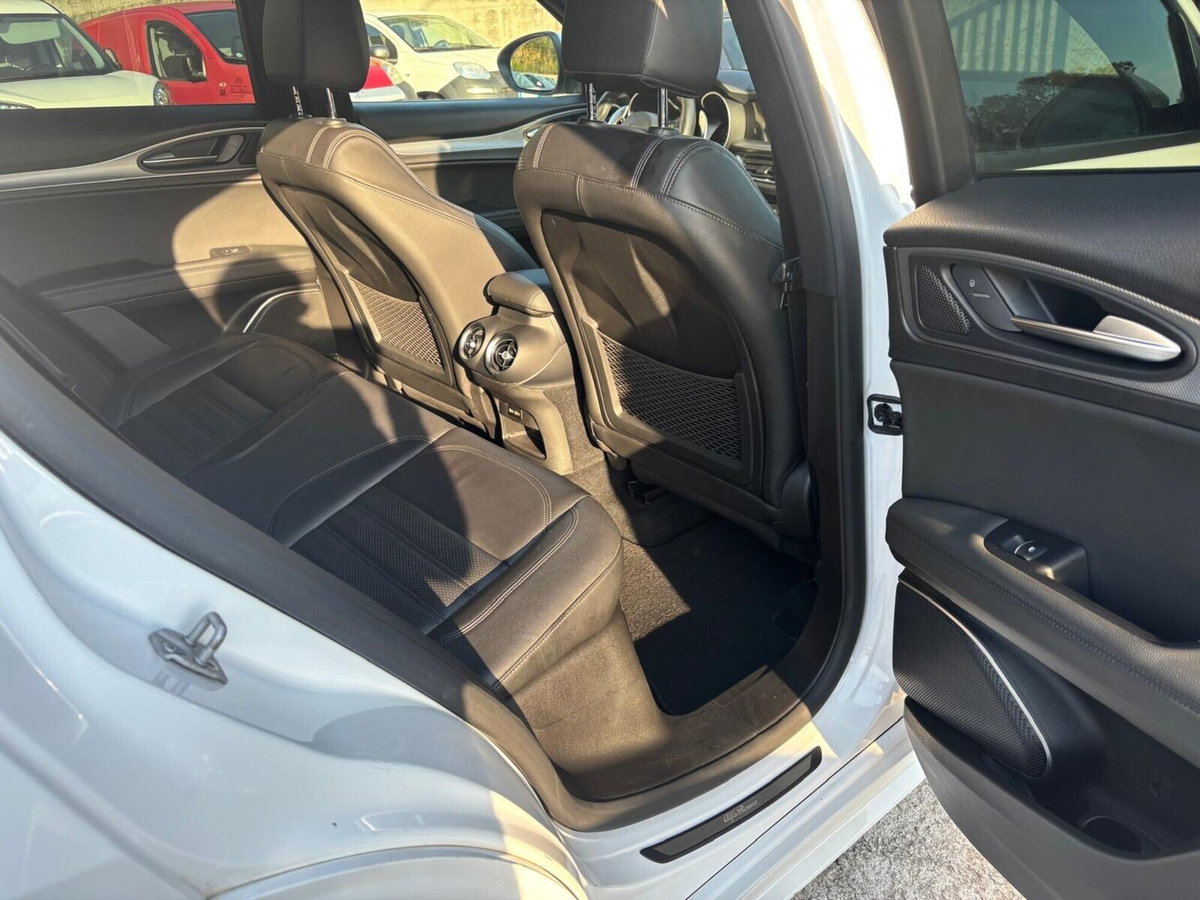 Alfa Romeo Stelvio Stelvio 2.2 Turbodiesel 210 CV AT8 Q4 Veloce (13)