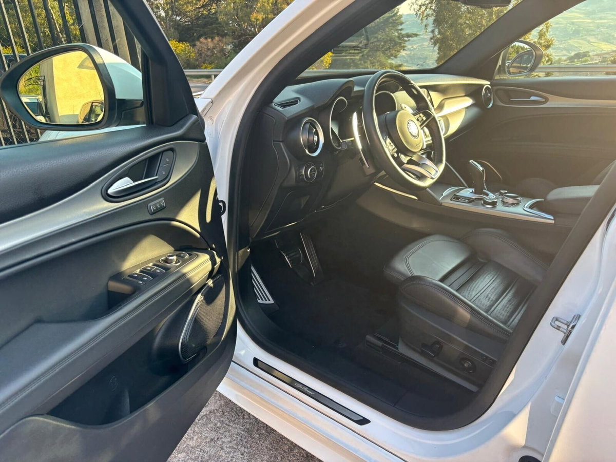 Alfa Romeo Stelvio Stelvio 2.2 Turbodiesel 210 CV AT8 Q4 Veloce (17)