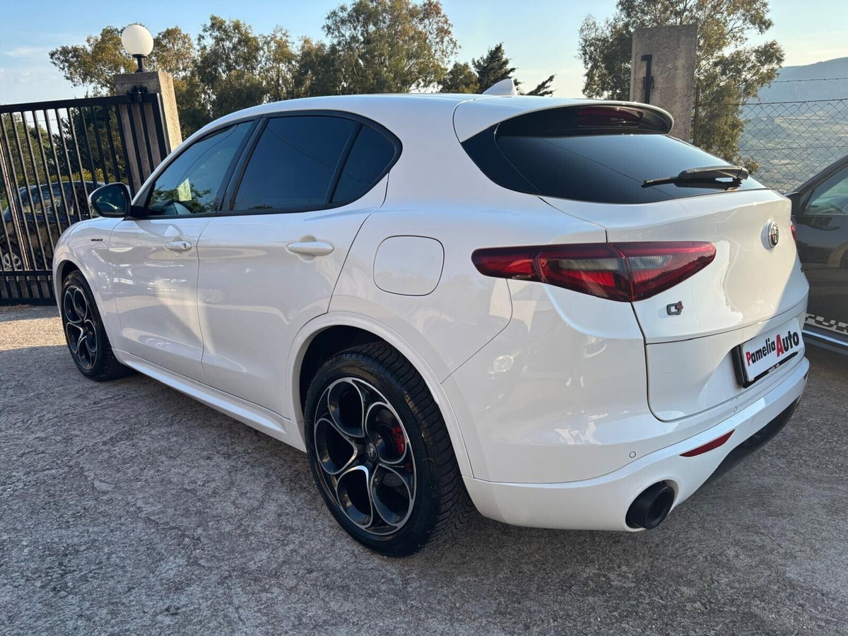 Alfa Romeo Stelvio Stelvio 2.2 Turbodiesel 210 CV AT8 Q4 Veloce (2)