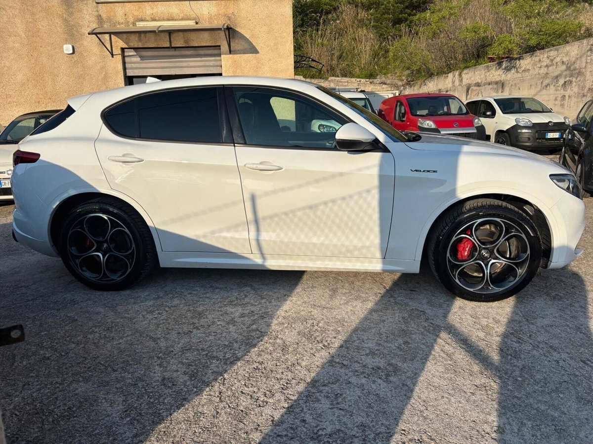 Alfa Romeo Stelvio Stelvio 2.2 Turbodiesel 210 CV AT8 Q4 Veloce (5)