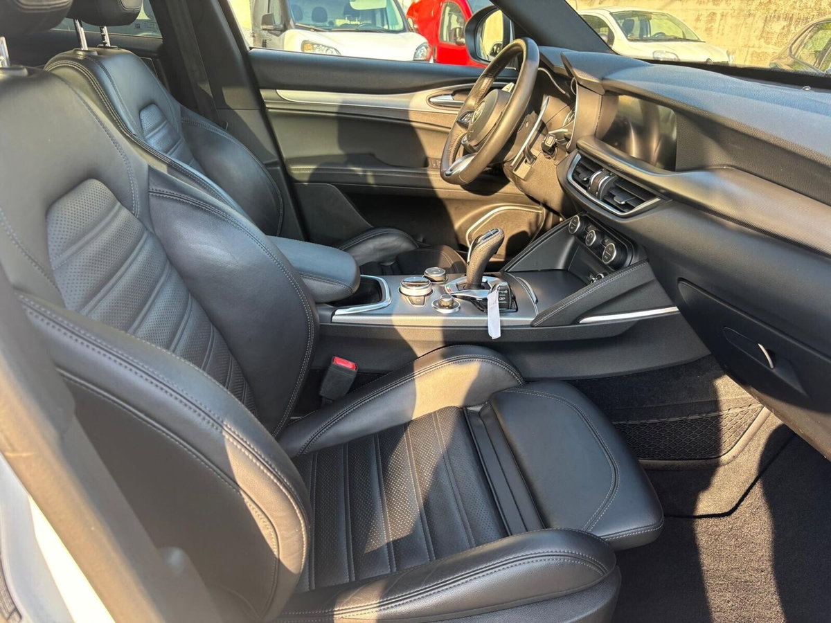 Alfa Romeo Stelvio Stelvio 2.2 Turbodiesel 210 CV AT8 Q4 Veloce (7)