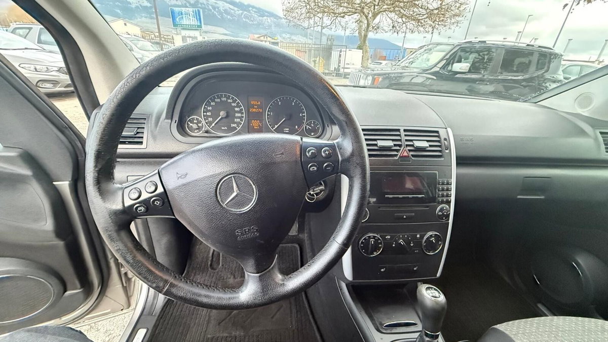 Mercedes-Benz Classe A 180 CDI Avantgarde (14)