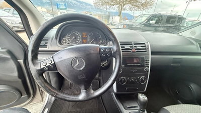 Mercedes-Benz Classe A 180 CDI Avantgarde (14)