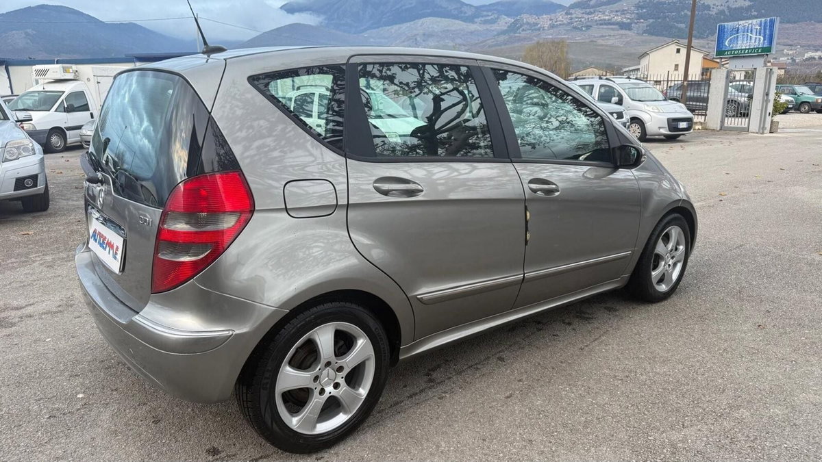 Mercedes-Benz Classe A 180 CDI Avantgarde (5)