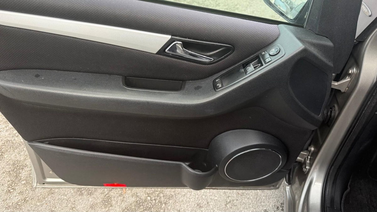 Mercedes-Benz Classe A 180 CDI Avantgarde (9)