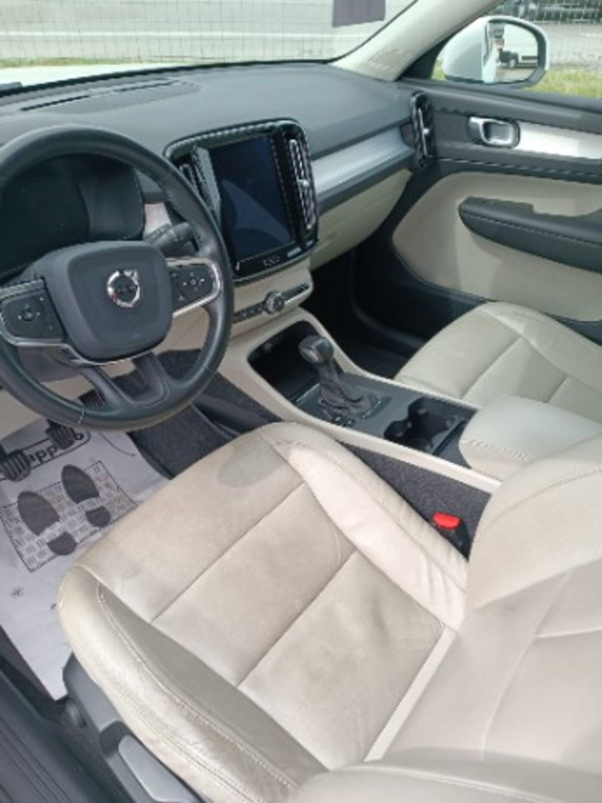 Volvo XC40 T3 Momentum (3)
