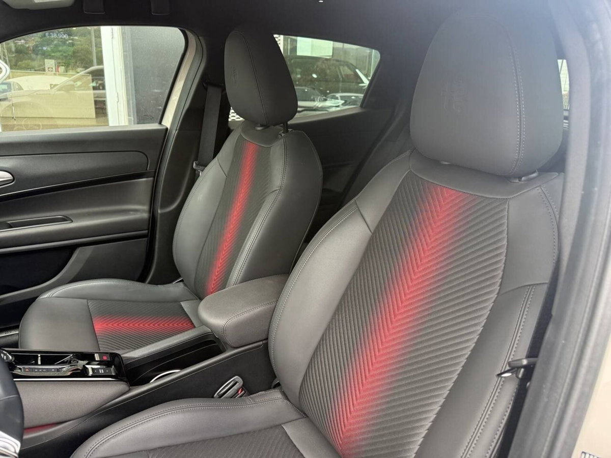 Alfa Romeo Junior 1.2 ibrida Sport Speciale 145cv edct6 (6)