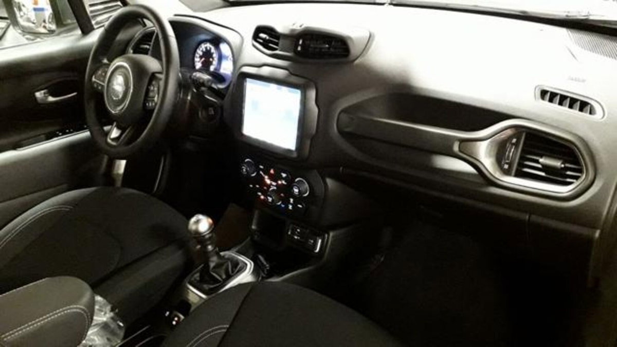 Jeep Renegade 1.0 T3 Limited (8)