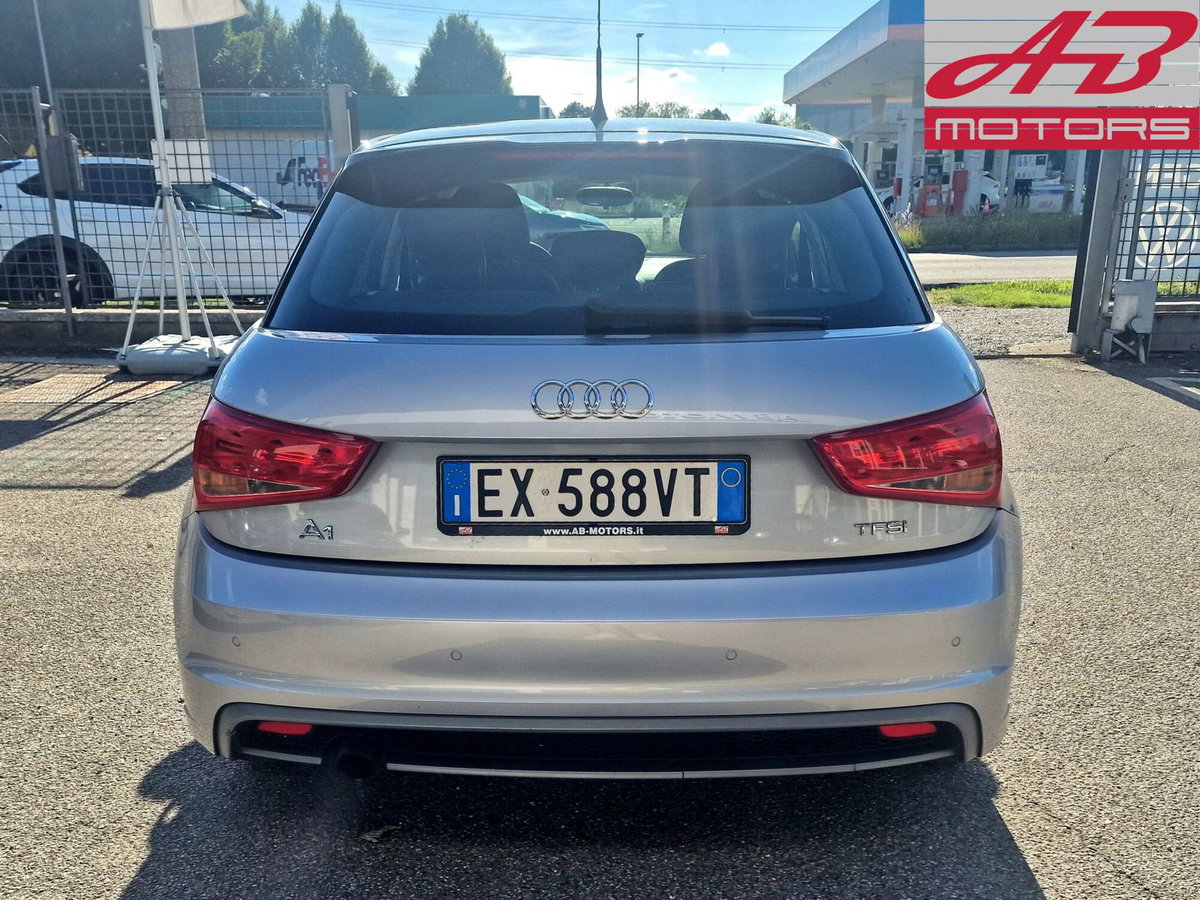 Audi A1 Sportback 1.2 TFSI S line edition (6)