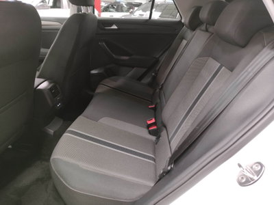 Volkswagen T-Roc 1.0 tsi Style 115cv (14)