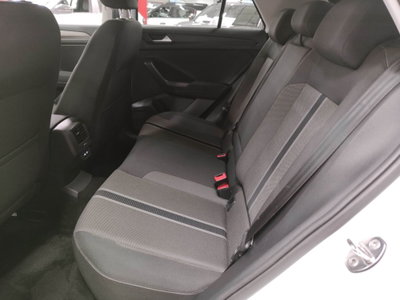 Volkswagen T-Roc 1.0 tsi Style 115cv (14)