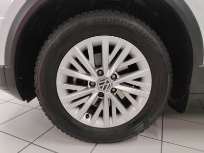 Volkswagen T-Roc 1.0 tsi Style 115cv (9)