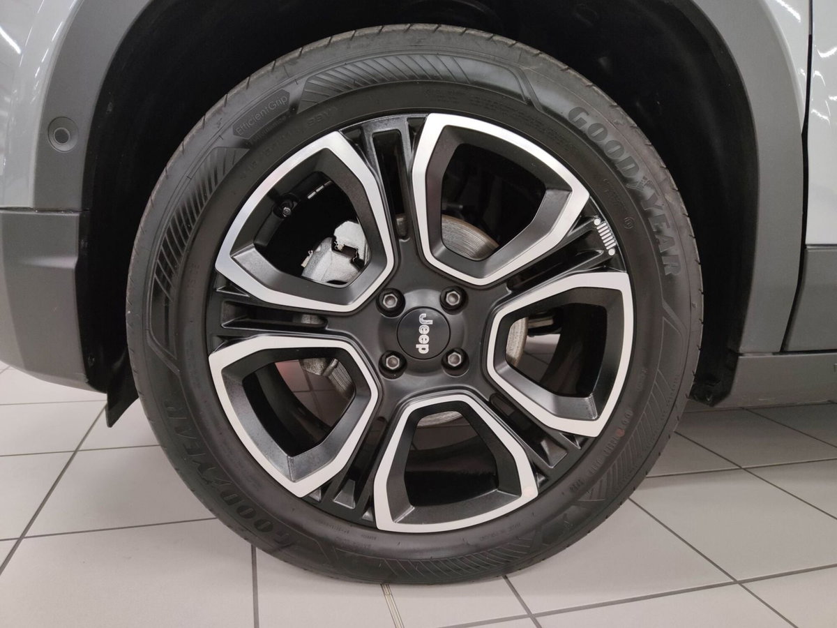 Jeep Avenger 1.2 turbo Summit fwd 100cv (9)