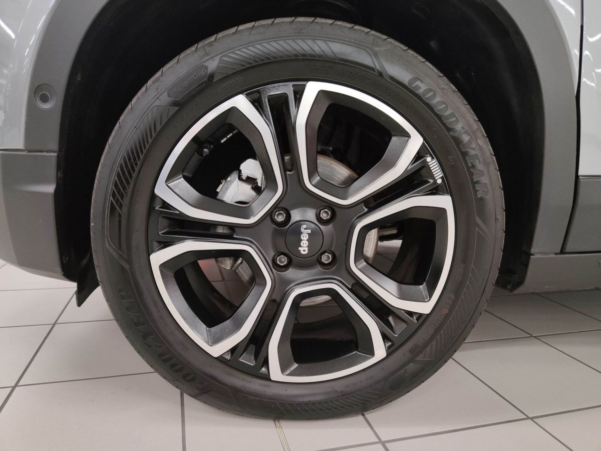 Jeep Avenger 1.2 turbo Summit fwd 100cv (9)