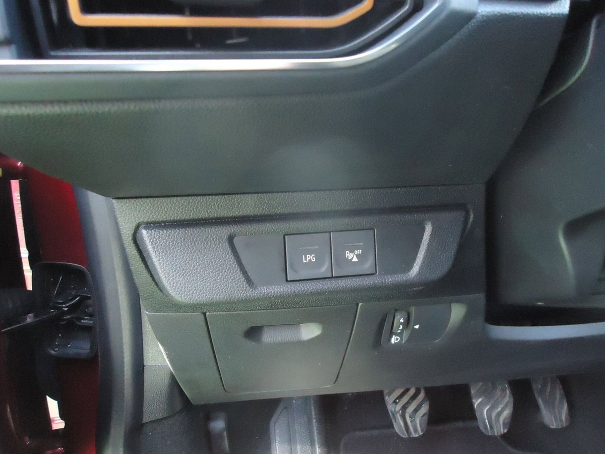 Dacia Sandero Stepway 1.0 TCe 90 CV Comfort (13)
