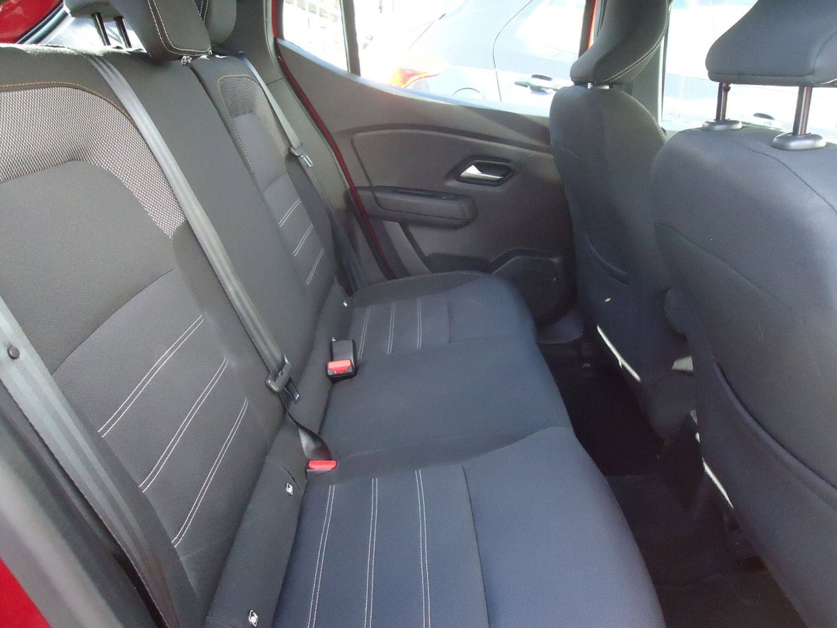 Dacia Sandero Stepway 1.0 TCe 90 CV Comfort (8)