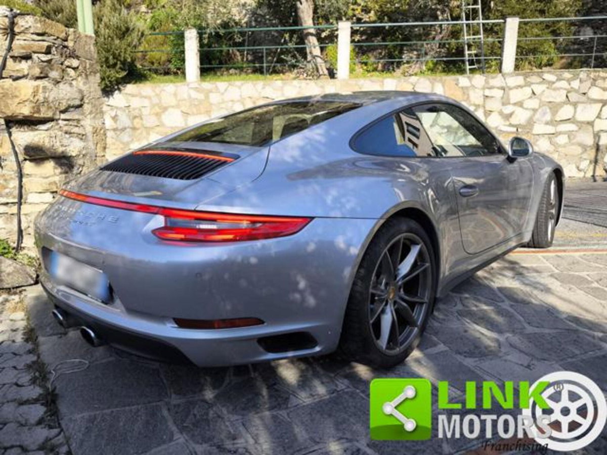 Porsche 911 Coupé 3.0 Carrera 4 (17)