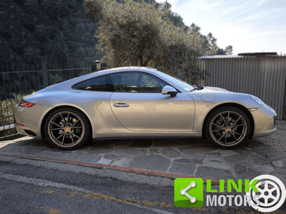 Porsche 911 Coupé 3.0 Carrera 4 (5)
